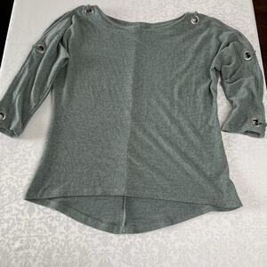 Cable & Gauge Shirt Womens Small Green Open Slit Sleeve Top 3/4 Sleeve Stretch